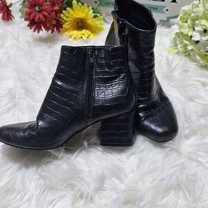 Black Ankle Boots, Gator Design, Size 6, Time And Tru Brand